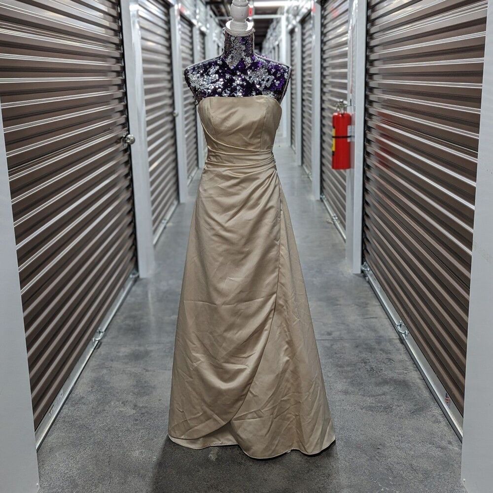 David's Bridal Size 2 Champagne Strapless Satin Gown Side Drape & Brooch‎ NWT